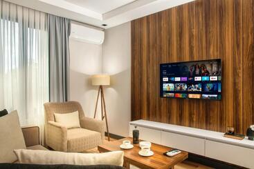 هتل La Mia Suites