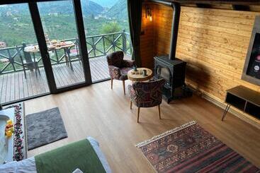 تختخواب و صبحانه Defne Bungalow Yomra