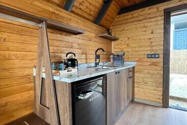 تختخواب و صبحانه Defne Bungalow Yomra