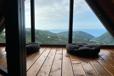 تختخواب و صبحانه Defne Bungalow Yomra
