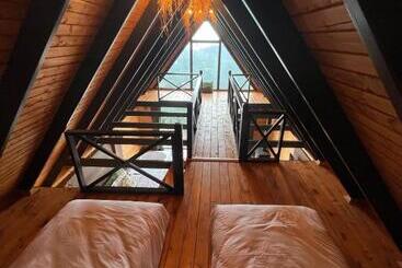 تختخواب و صبحانه Defne Bungalow Yomra