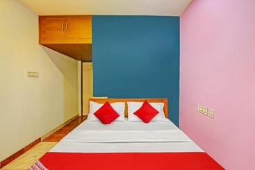 هتل Super Oyo Flagship Karipur Residency