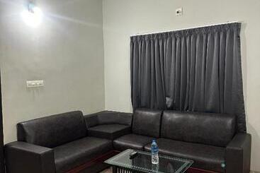 هتل Zahir Residency