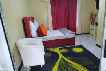 펜션 Creg Guest House Rustenburg