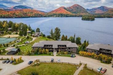 استراحتگاه Suites Sur Lac