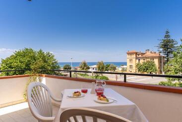 B&b Torre Talao