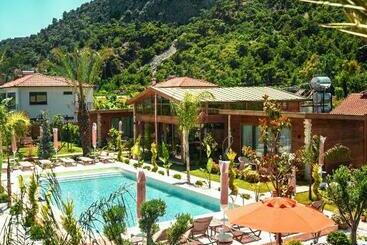 هتل Cirali Hestia Lodge