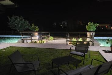 پانسیون Casa Mala’
