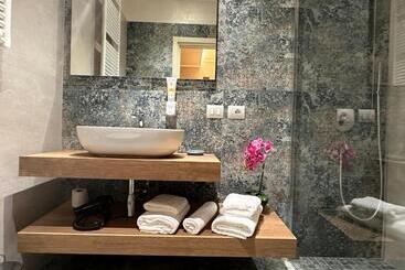 پانسیون Comforthouse Lavilla