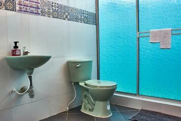 پانسیون Hostal Astroblue