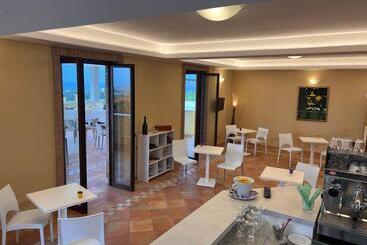 Vigneto   Italian Restaurant & B&b