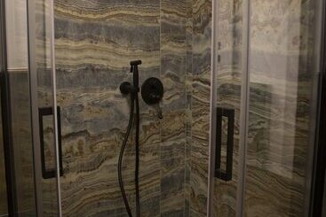 تختخواب و صبحانه Ozium