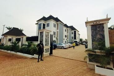 Boston Hill Resort & Hotel Ltd