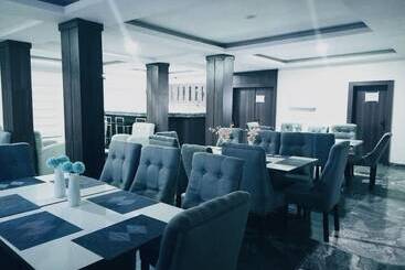 Boston Hill Resort & Hotel Ltd