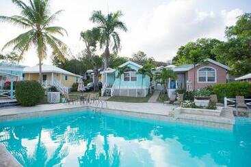 هتل Bungalows On The Bay