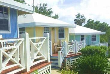 هتل Bungalows On The Bay