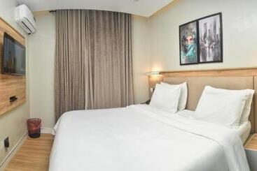 هتل C. Apartments Annex