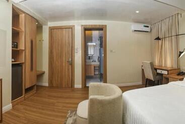 هتل C. Apartments Annex