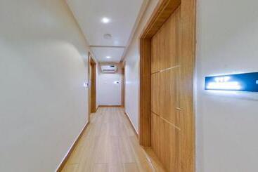 هتل C. Apartments Annex