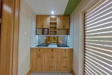 هتل C. Apartments Annex