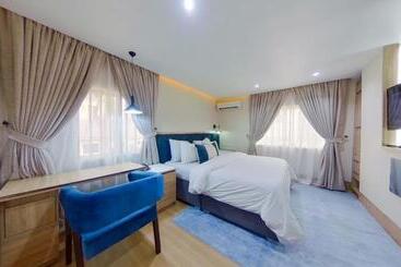 هتل C. Apartments Annex