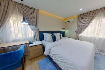 هتل C. Apartments Annex