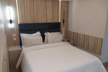 هتل C. Apartments Annex
