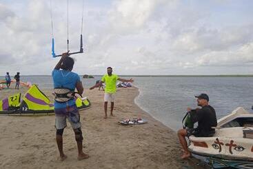 هتل Kitelife Resort