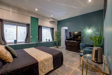 Jacuzzi, Mer 3 Min, B&b