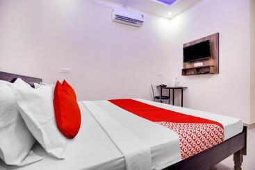 Flagship Hotel Gh Residency
