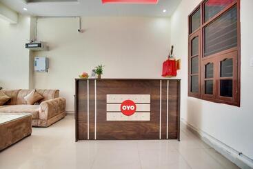 Flagship Hotel Gh Residency
