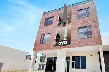 Flagship Hotel Gh Residency