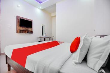 Flagship Hotel Gh Residency