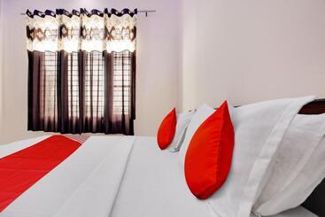 Flagship Hotel Gh Residency