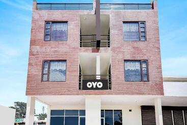 Flagship Hotel Gh Residency