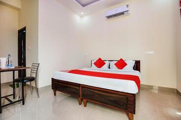 Flagship Hotel Gh Residency