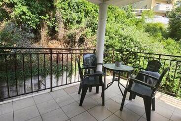 پانسیون Bela Kuća Studio Apartments Na Korak Do Mora A Step To The Sea