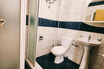 پانسیون Bela Kuća Studio Apartments Na Korak Do Mora A Step To The Sea