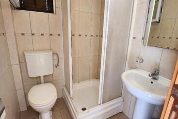 پانسیون Bela Kuća Studio Apartments Na Korak Do Mora A Step To The Sea