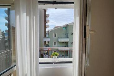 پانسیون Bela Kuća Studio Apartments Na Korak Do Mora A Step To The Sea