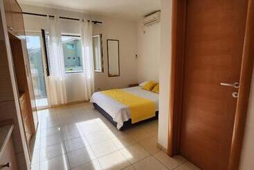 پانسیون Bela Kuća Studio Apartments Na Korak Do Mora A Step To The Sea