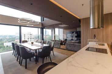 هتل Exclusive And Luxurious Penthouse In Herrera