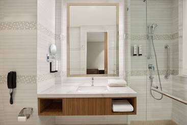 هتل Fairfield By Marriott Agra