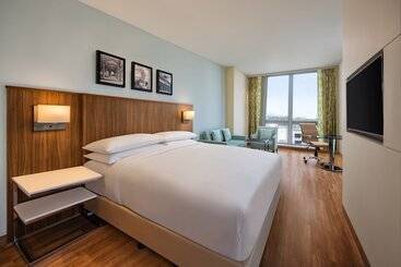 هتل Fairfield By Marriott Agra