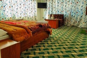 هتل Tip Top Pahalgam