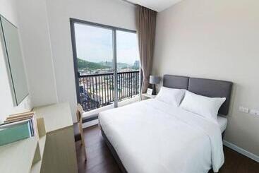 هتل Citiresort @sea Sriracha