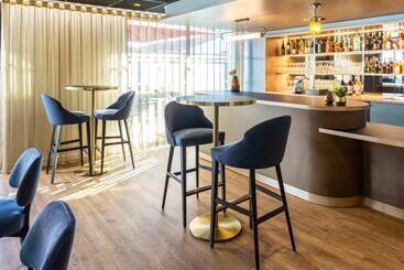 هتل Mercure Toulouse Aeroport Blagnac