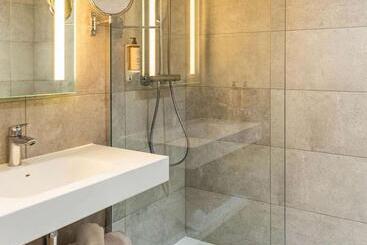 هتل Mercure Toulouse Aeroport Blagnac