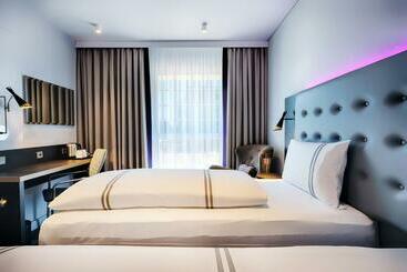 هتل Premier Inn Darmstadt City Centre