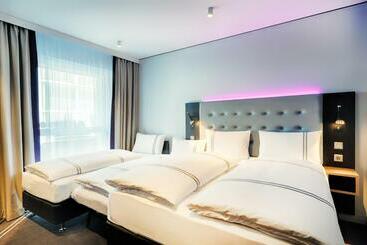 هتل Premier Inn Darmstadt City Centre